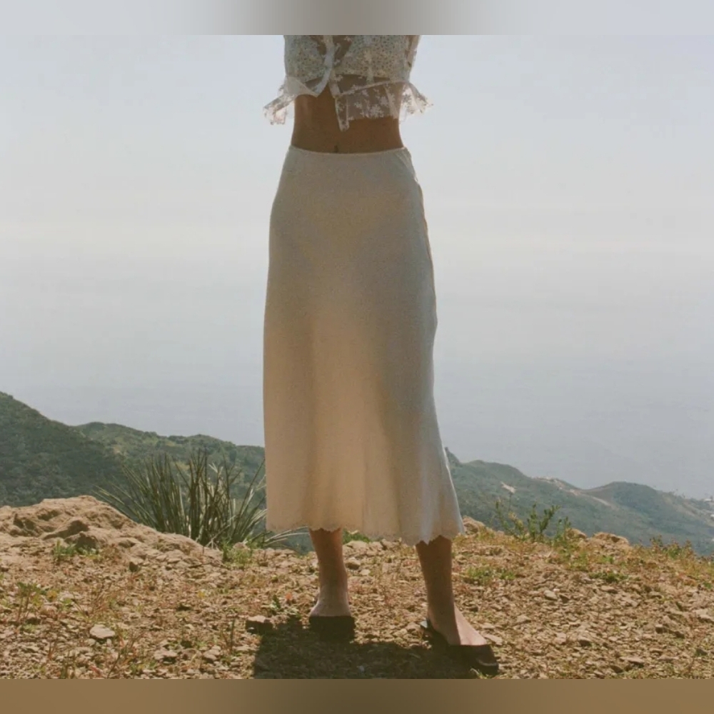 Doen Cream Slip Midi Skirt